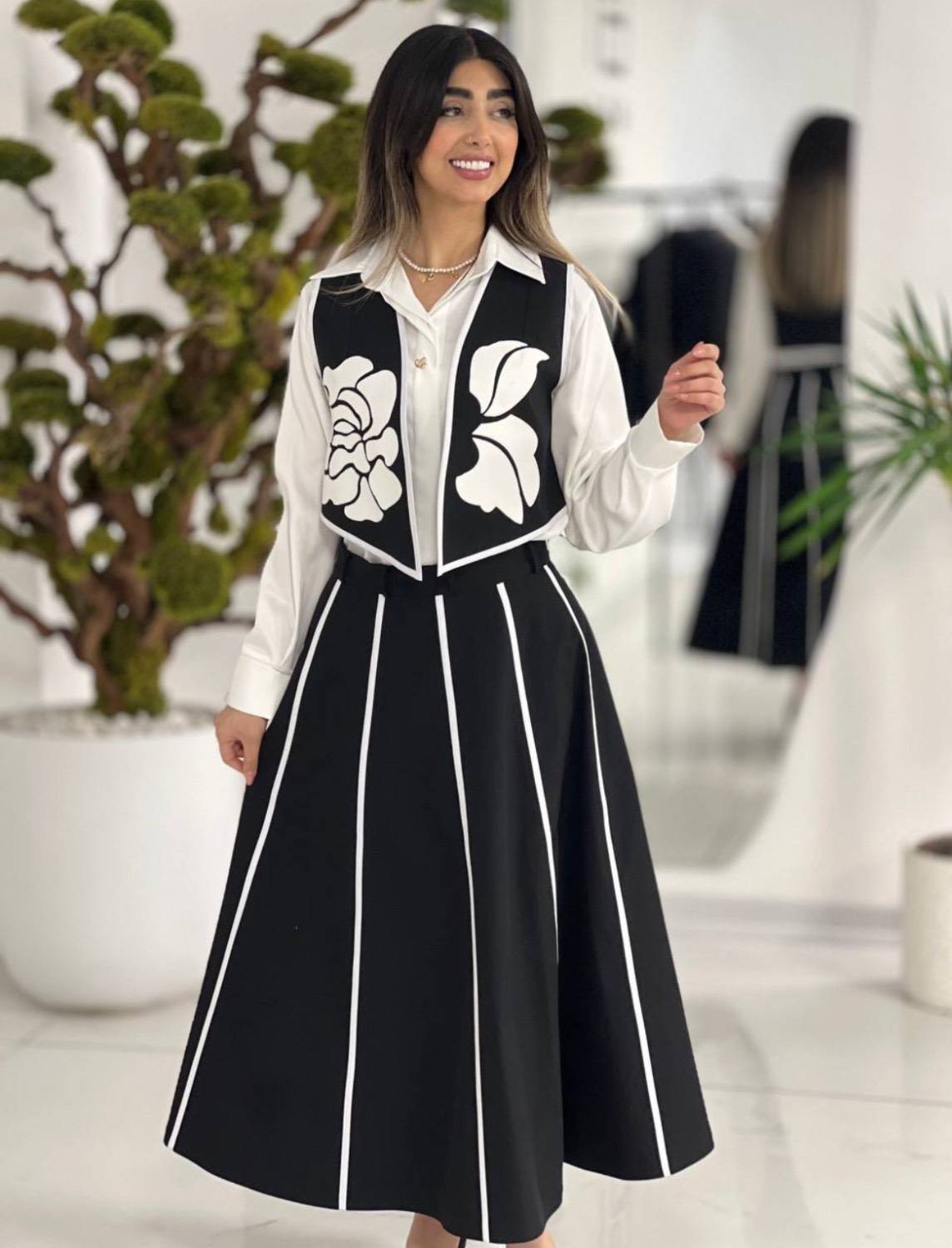 وست و دامن زنانه مدل گل رز